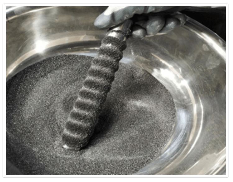 Magnetic rod adsorption iron powder