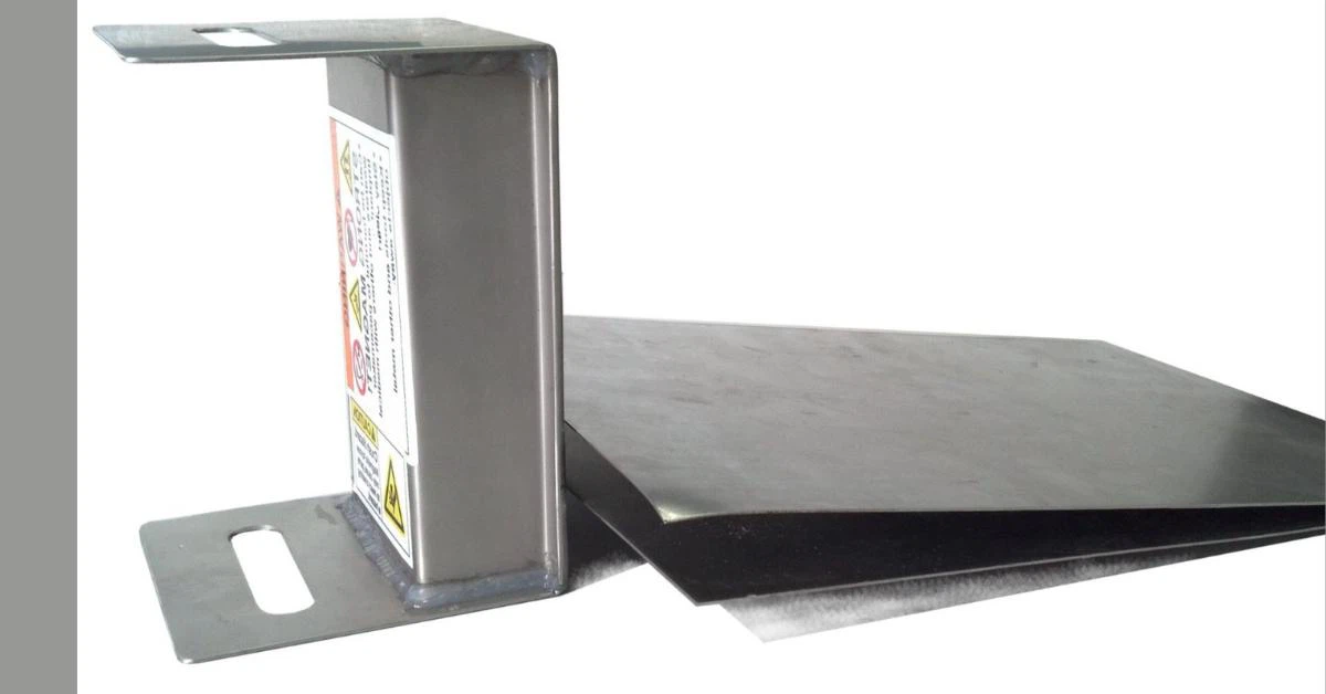 Magnetic Sheet Fanner