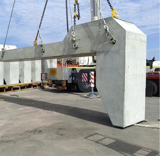 Lifting precast concrete Lifting precast concrete